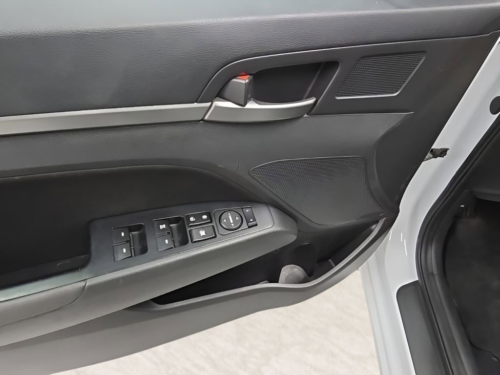 Used 2018 Hyundai Elantra SEL w/ Cargo Package FWD image 20