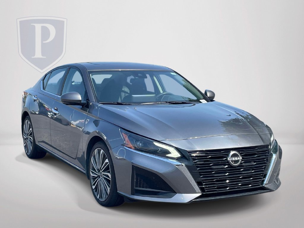Used 2023 Nissan Altima 2.5 SL FWD image 2