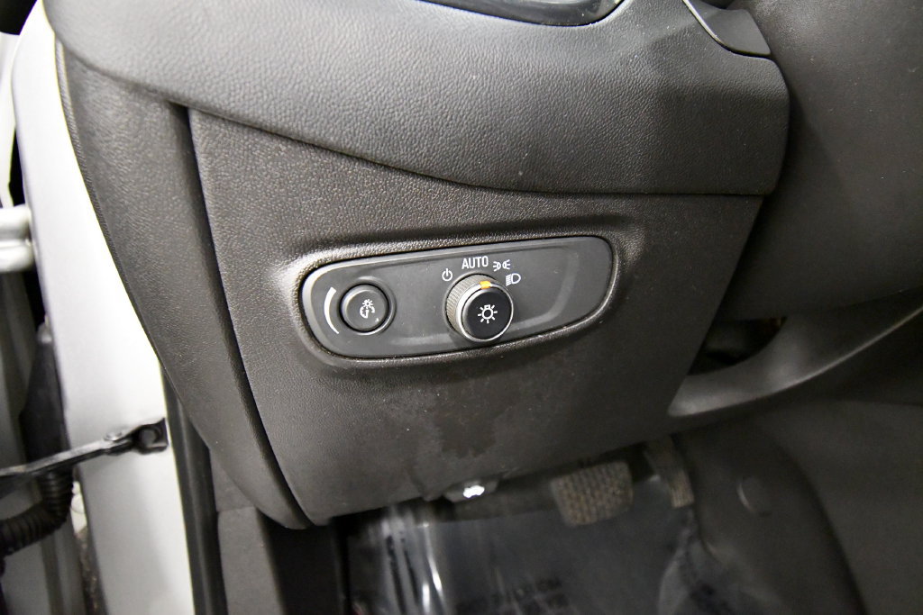 Used 2022 Chevrolet Equinox RS AWD/4WD image 19