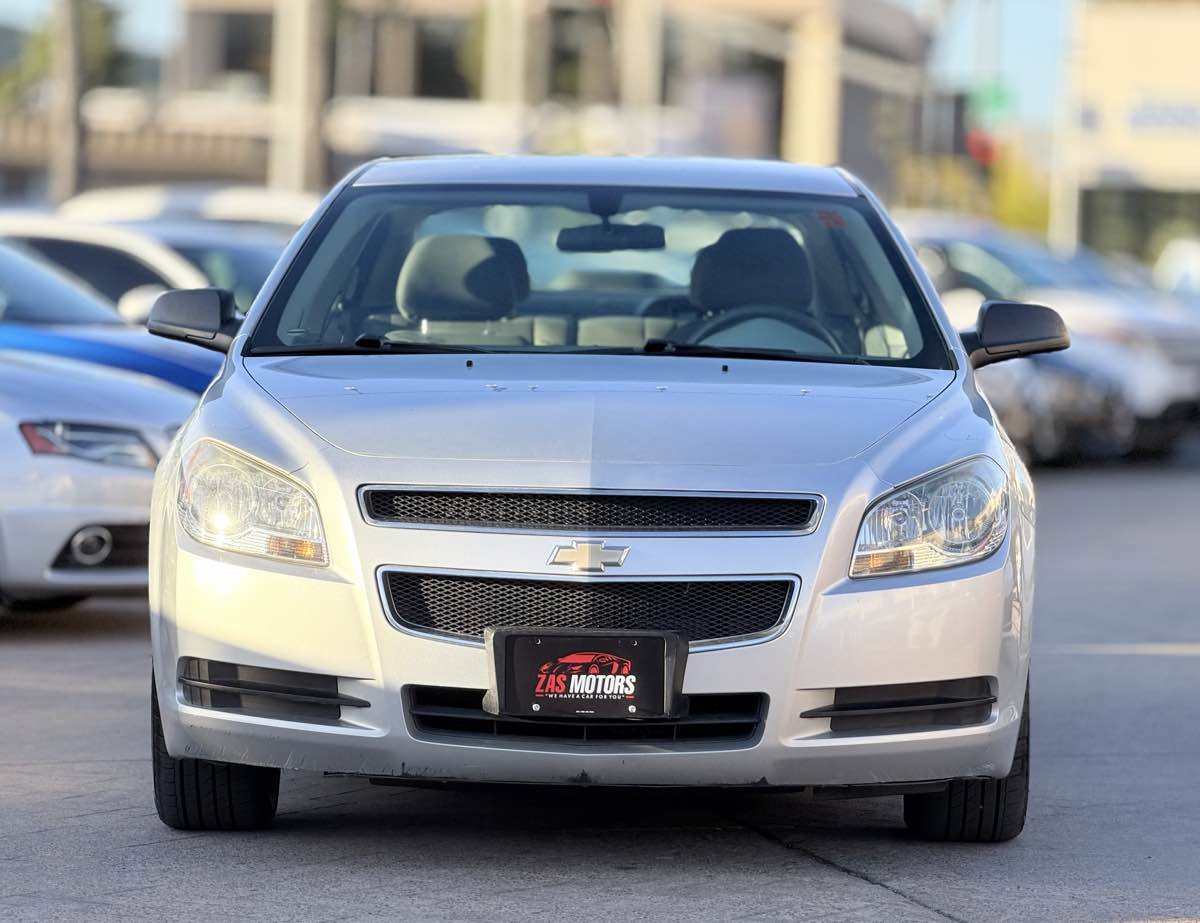 Used 2012 Chevrolet Malibu LS image 2