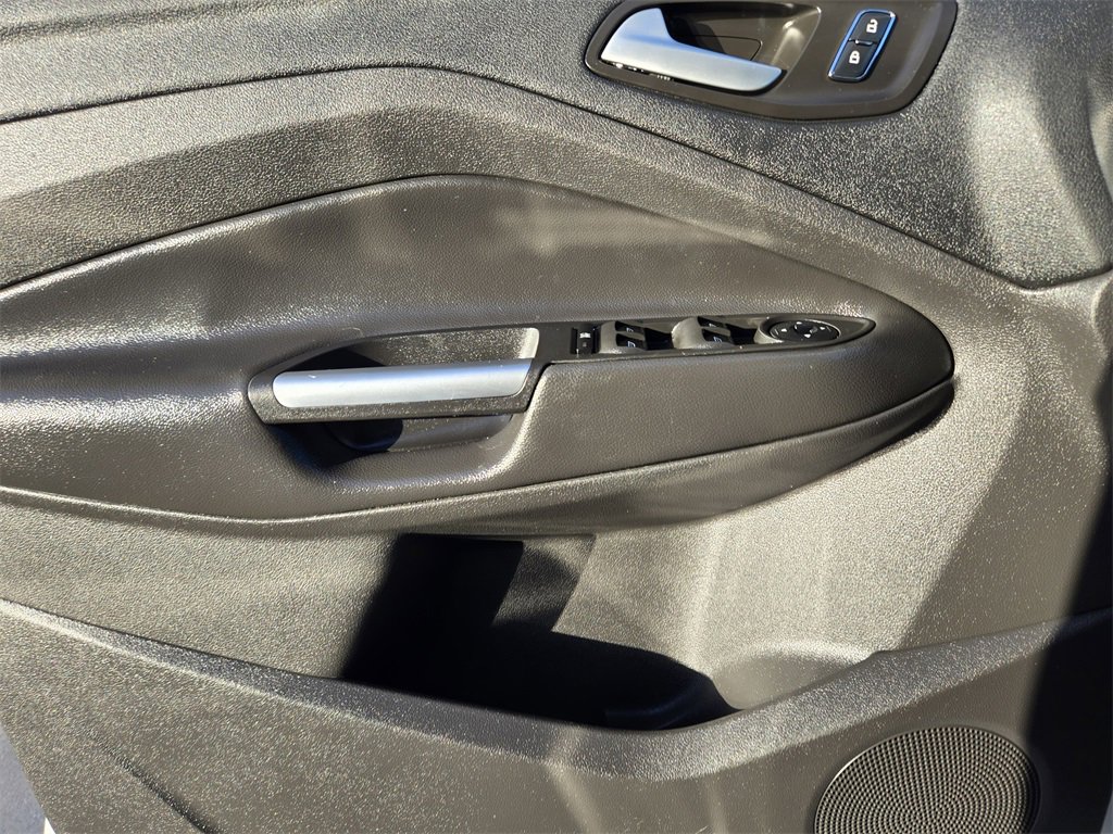 Used 2016 Ford Escape SE w/ Equipment Group 201A image 25