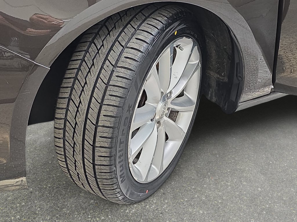 Used 2013 Buick Verano FWD image 32