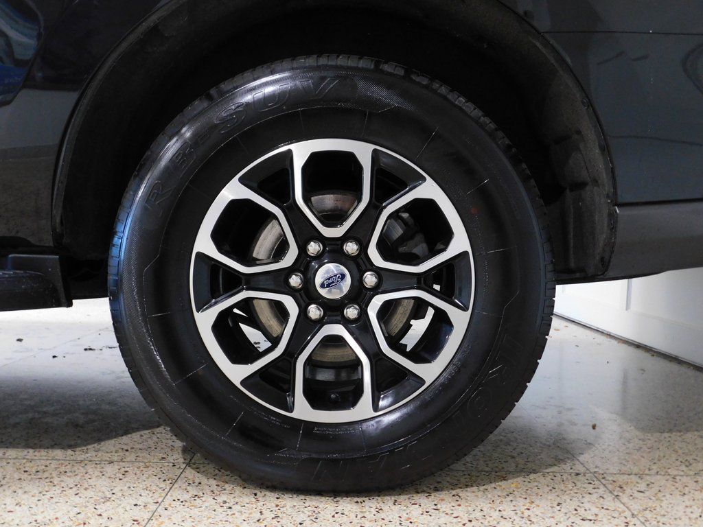 Used 2024 Ford Expedition XLT image 96