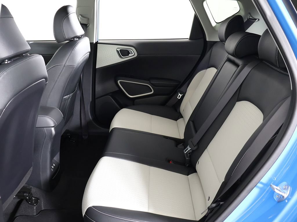 Certified 2023 Kia Soul GT-Line FWD image 32