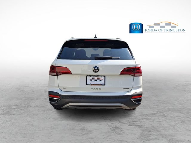 Used 2023 Volkswagen Taos SE w/ Panoramic Sunroof Package AWD/4WD image 5