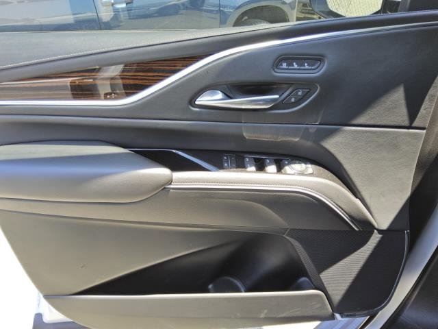 Used 2022 Cadillac Escalade Premium Luxury w/ Performance Package RWD image 8