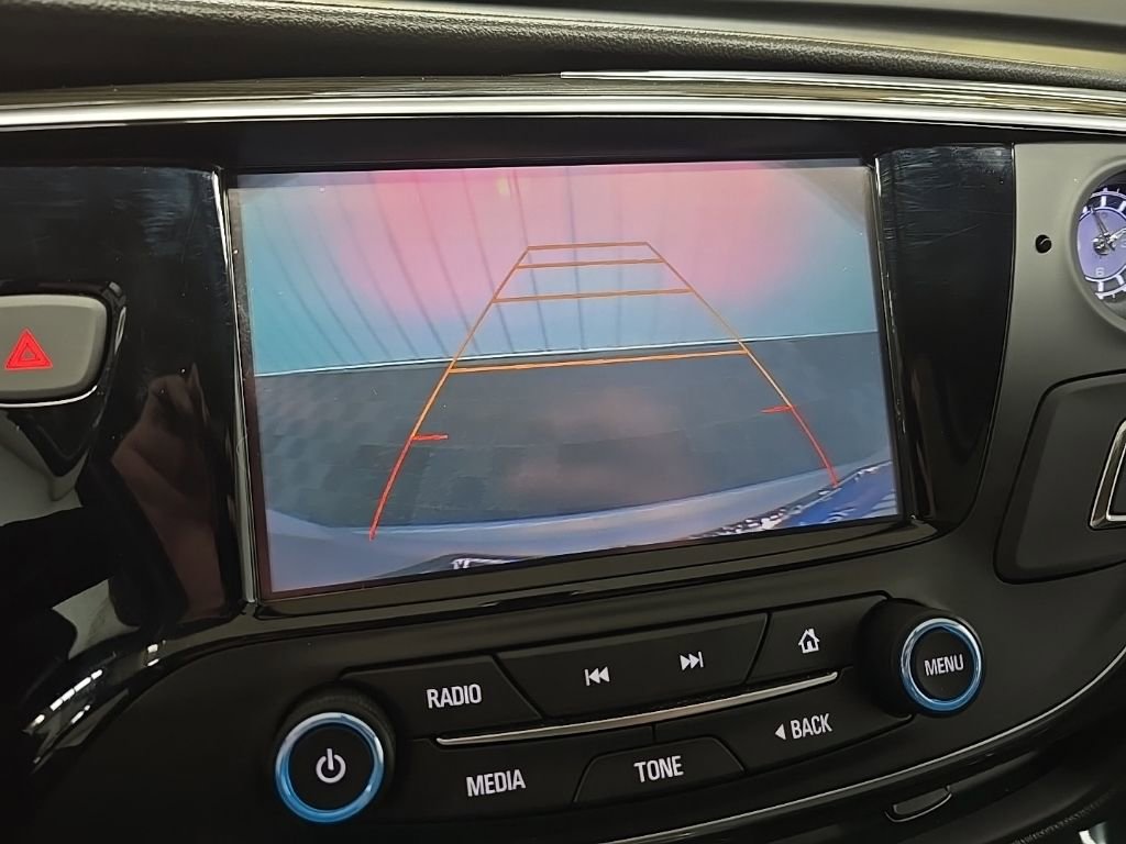 Used 2018 Buick Envision Essence image 24