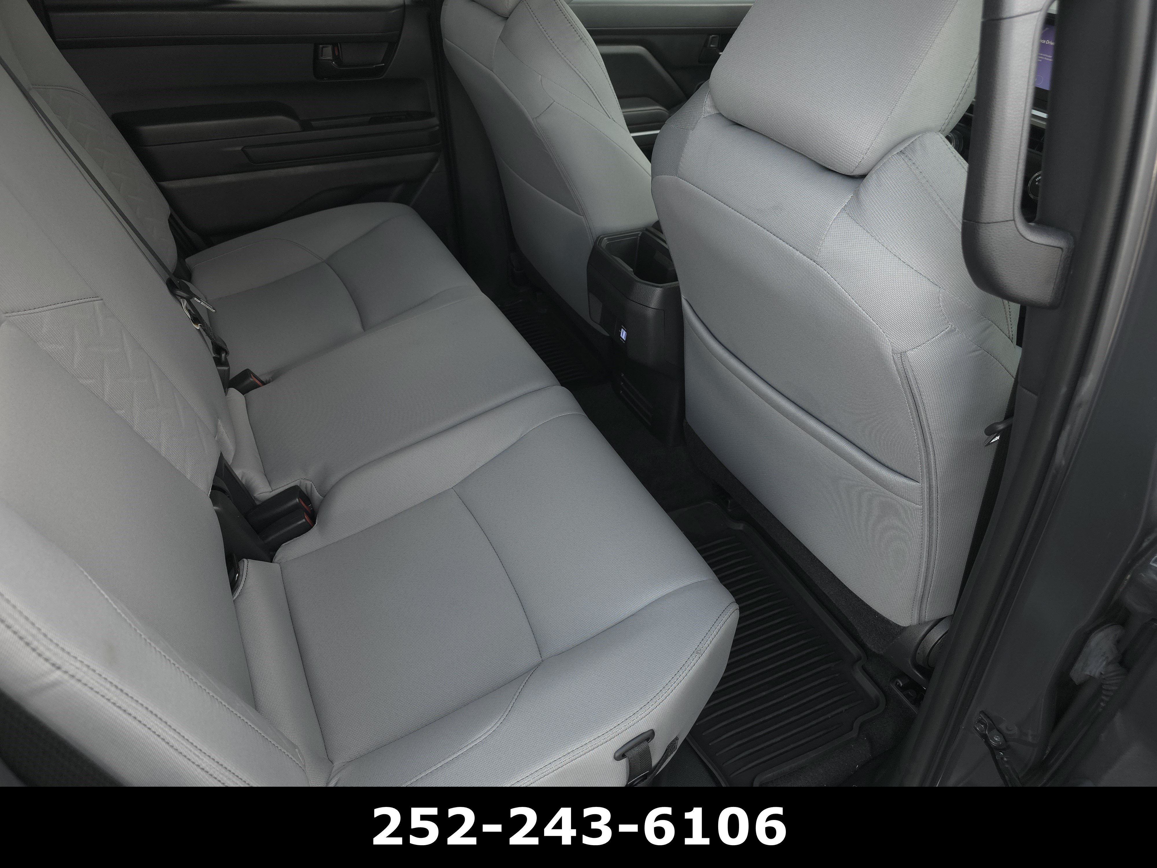 Used 2025 Toyota Tacoma SR5 AWD/4WD image 36