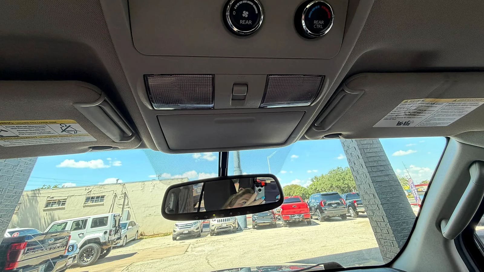 Used 2011 Nissan Pathfinder SV RWD image 31