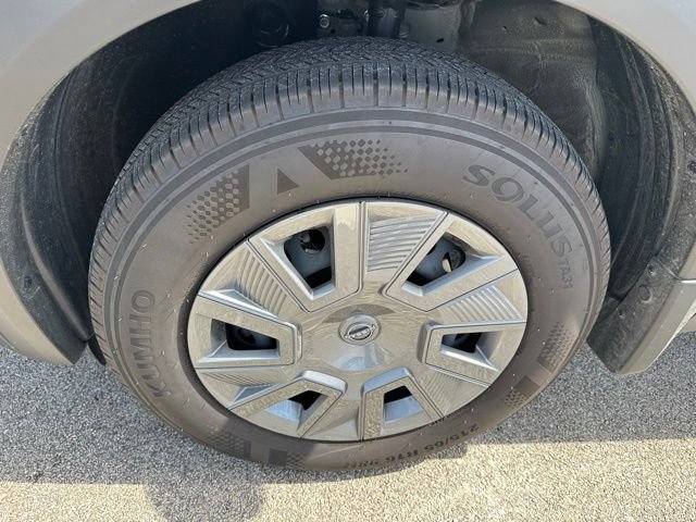 Used 2025 Nissan Kicks S FWD image 7