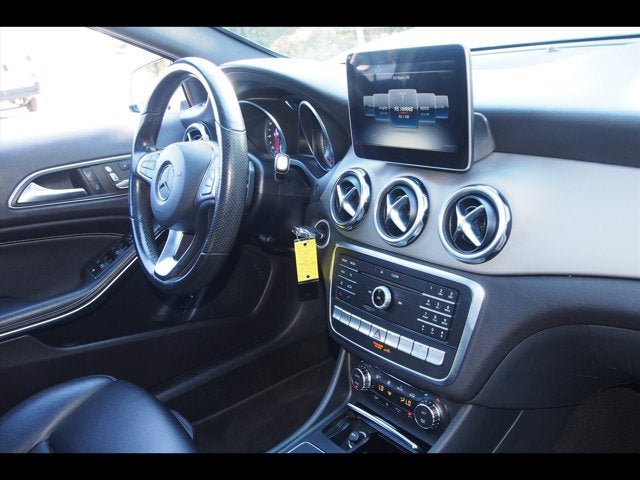 Used 2019 Mercedes-Benz GLA 250 4MATIC image 10