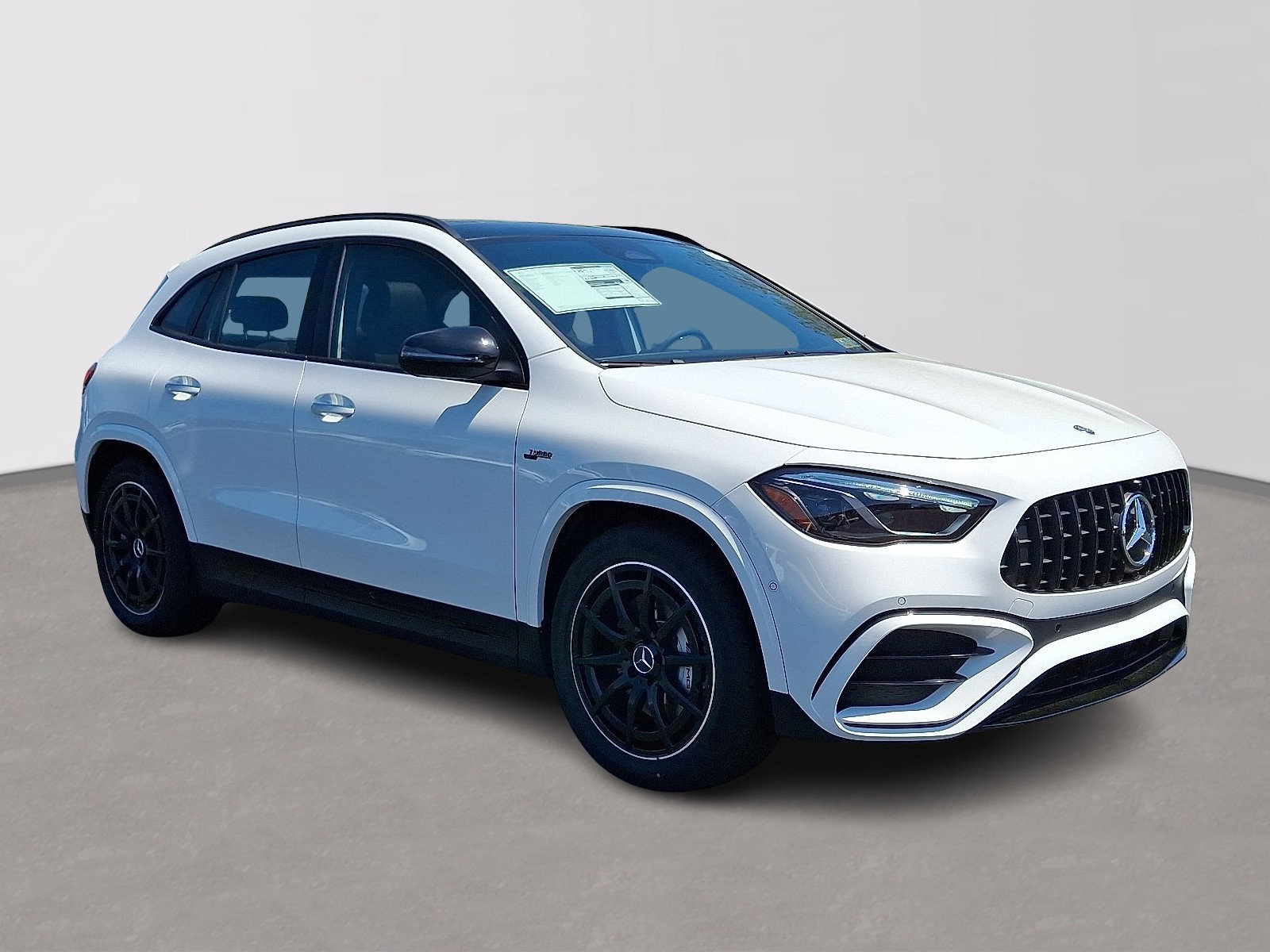 New 2026 Mercedes-Benz GLA 35 AMG 4MATIC image 3