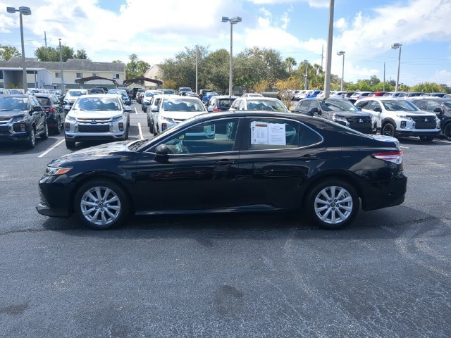 Used 2019 Toyota Camry LE FWD image 9