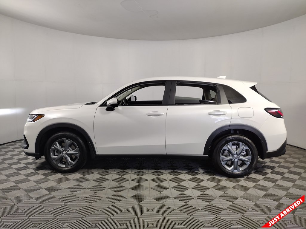 New 2027 Honda HR-V LX image 4