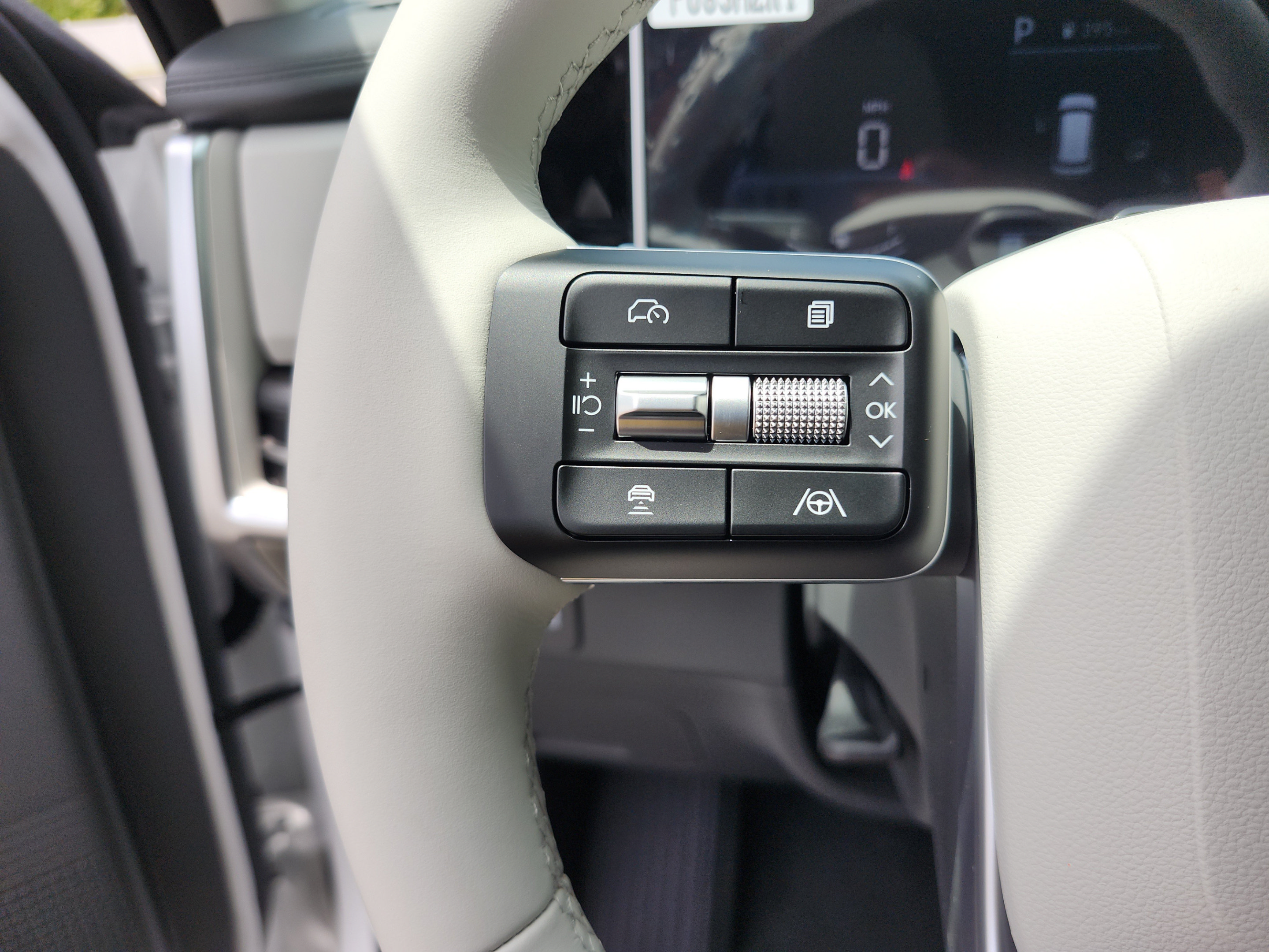 New 2027 Hyundai Santa Fe SEL FWD image 12