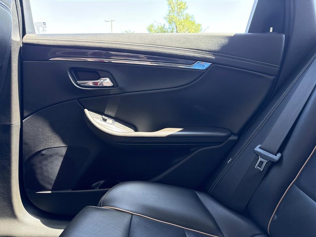 Used 2016 Chevrolet Impala LTZ FWD image 19