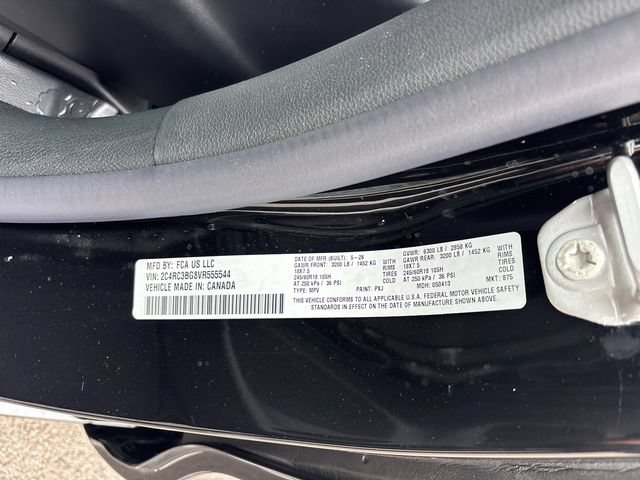New 2027 Chrysler Pacifica Select AWD/4WD image 38