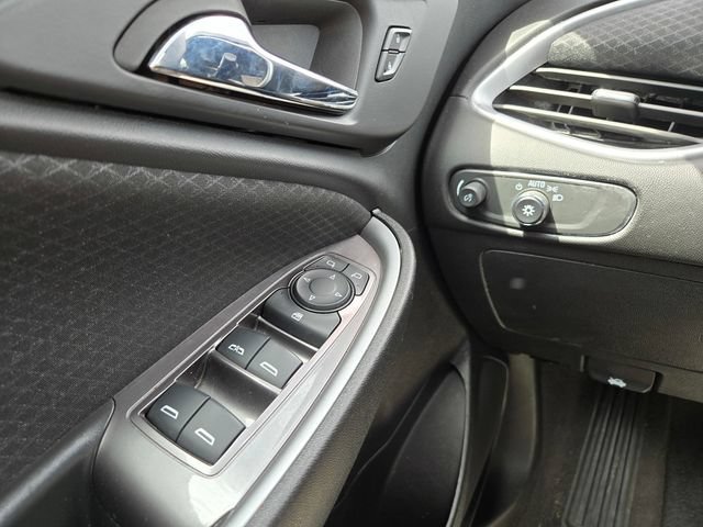Used 2024 Chevrolet Malibu LT FWD image 19
