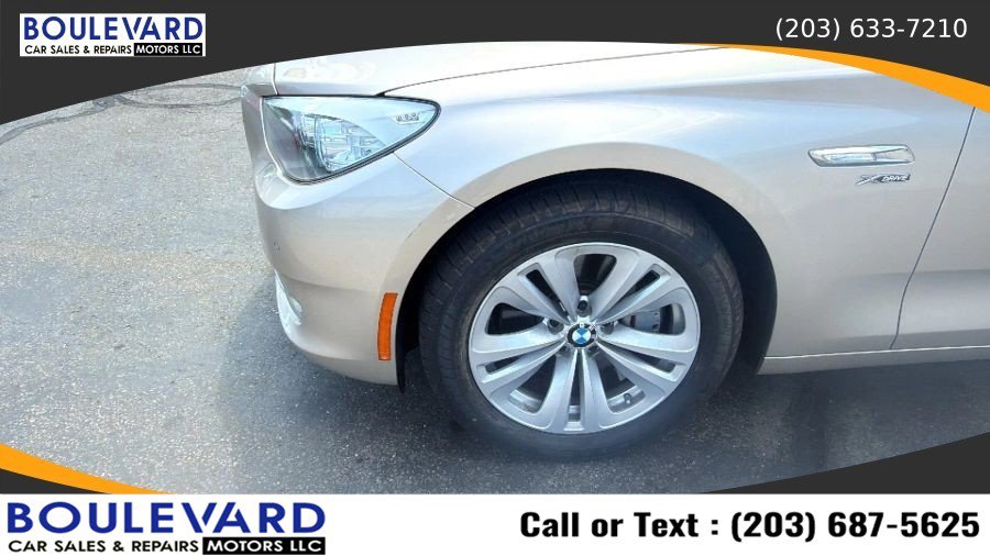 Used 2012 BMW 535i xDrive AWD/4WD image 9