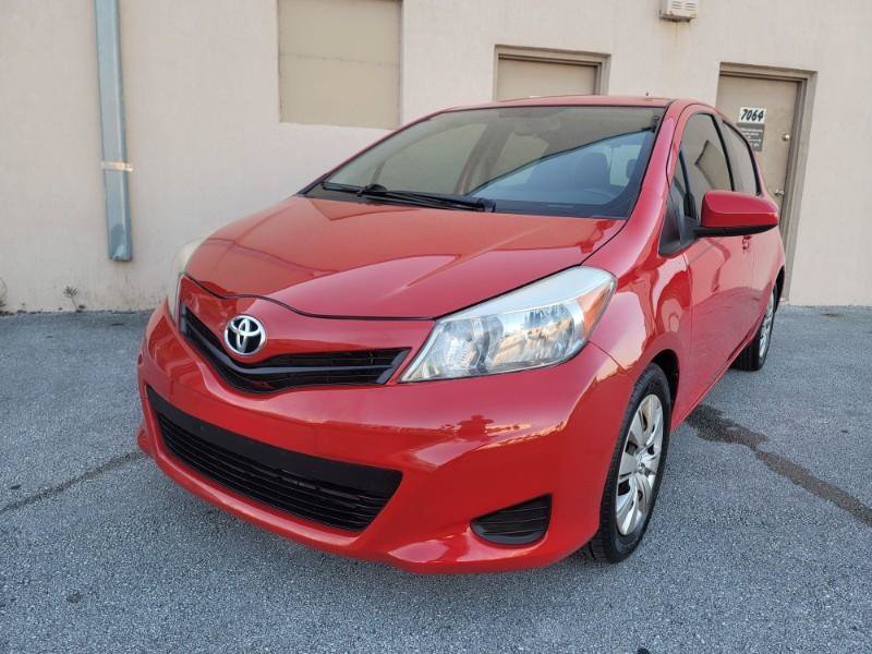Used 2013 Toyota Yaris LE FWD image 11