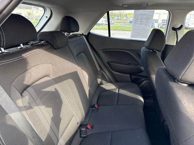 Used 2021 Hyundai Venue SEL w/ Premium Package image 14