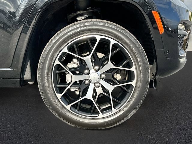 Used 2025 Jeep Grand Cherokee Summit image 33