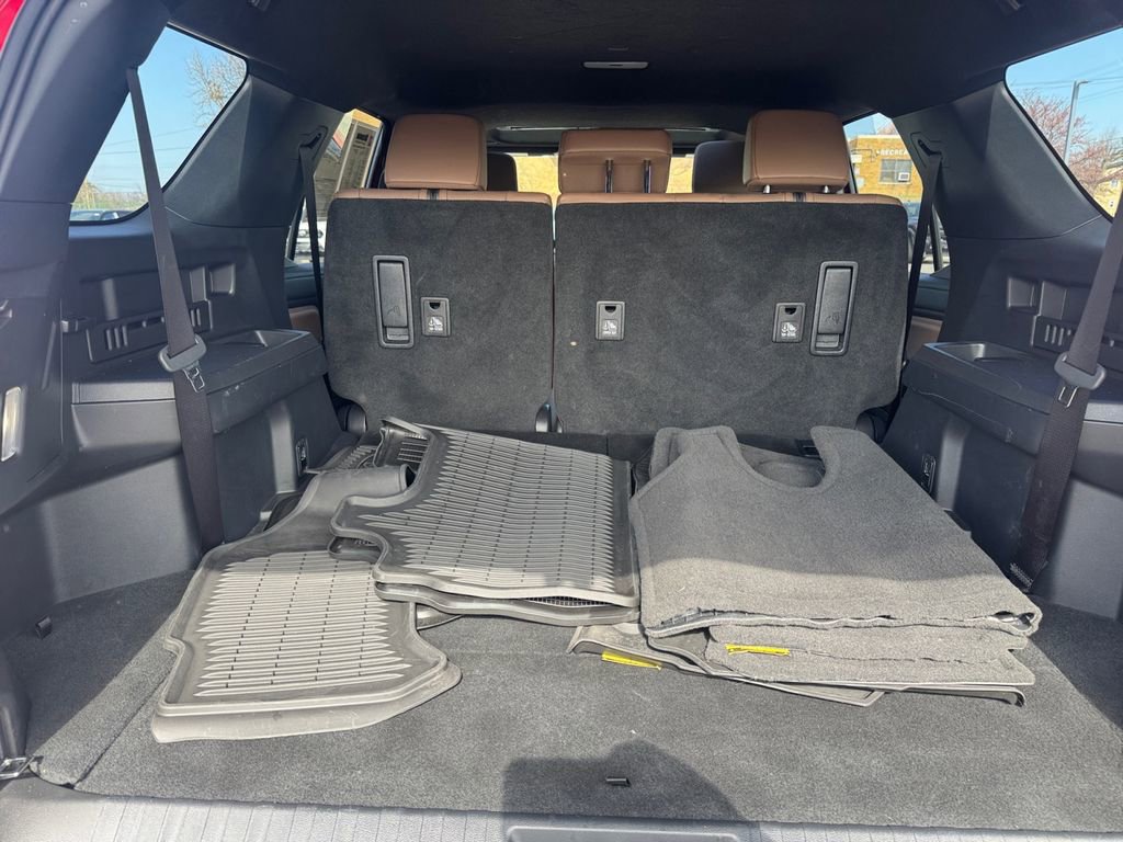 Used 2025 Toyota 4Runner Limited w/ Tow Technology Package image 23