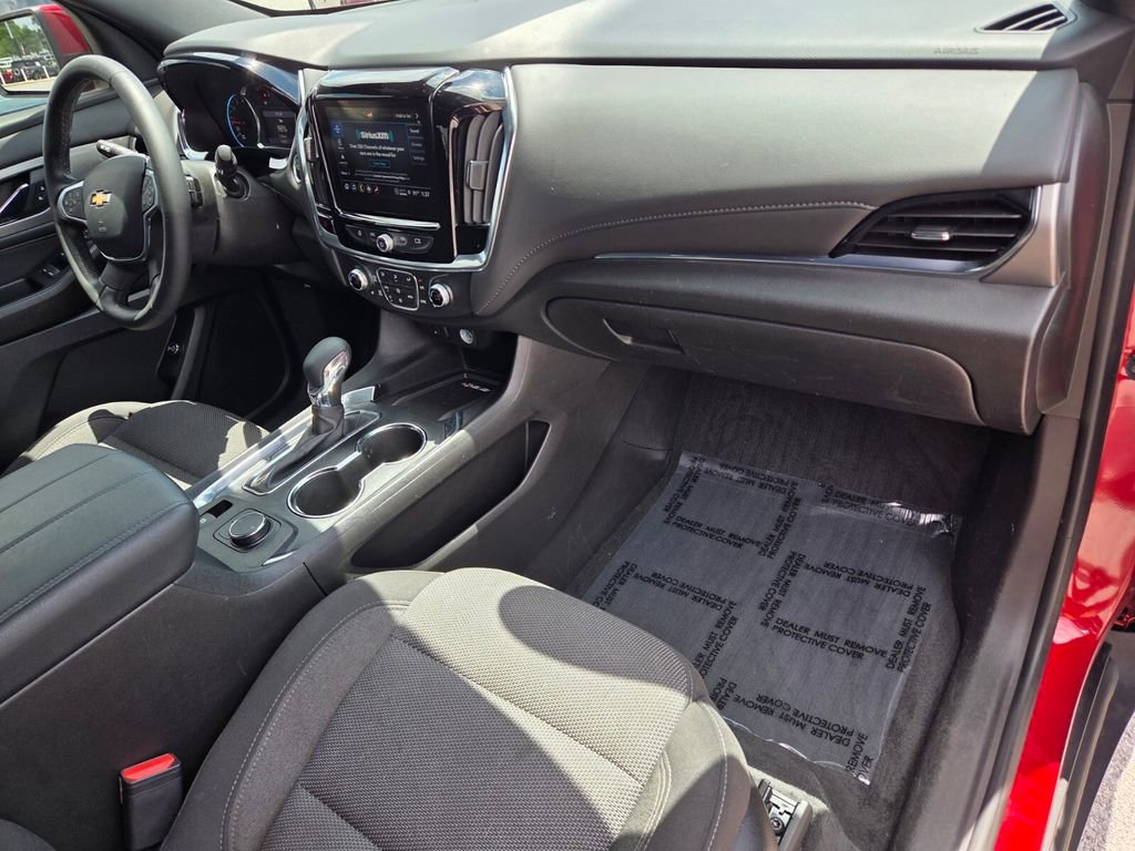 Certified 2023 Chevrolet Traverse LT FWD image 17