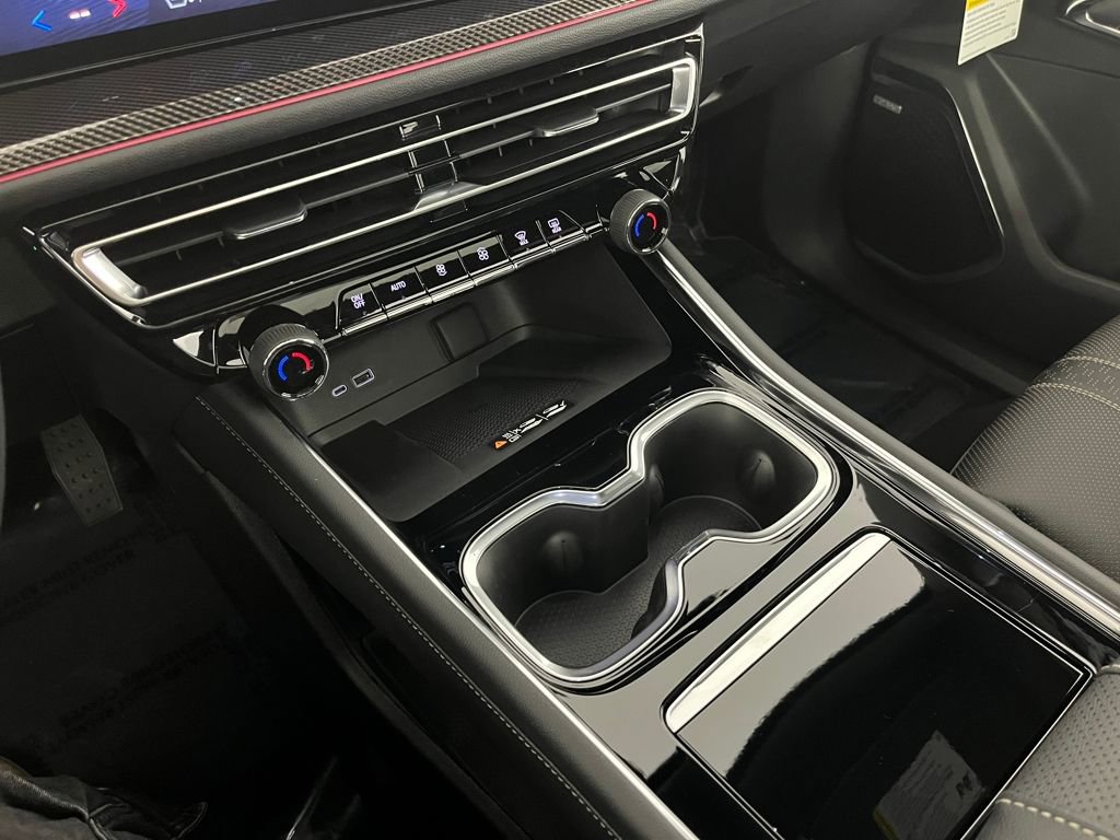 New 2026 Chevrolet Traverse High Country image 21