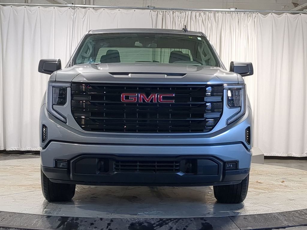 Used 2025 GMC Sierra 1500 Elevation image 17