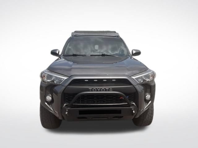 Used 2019 Toyota 4Runner SR5 AWD/4WD video 3