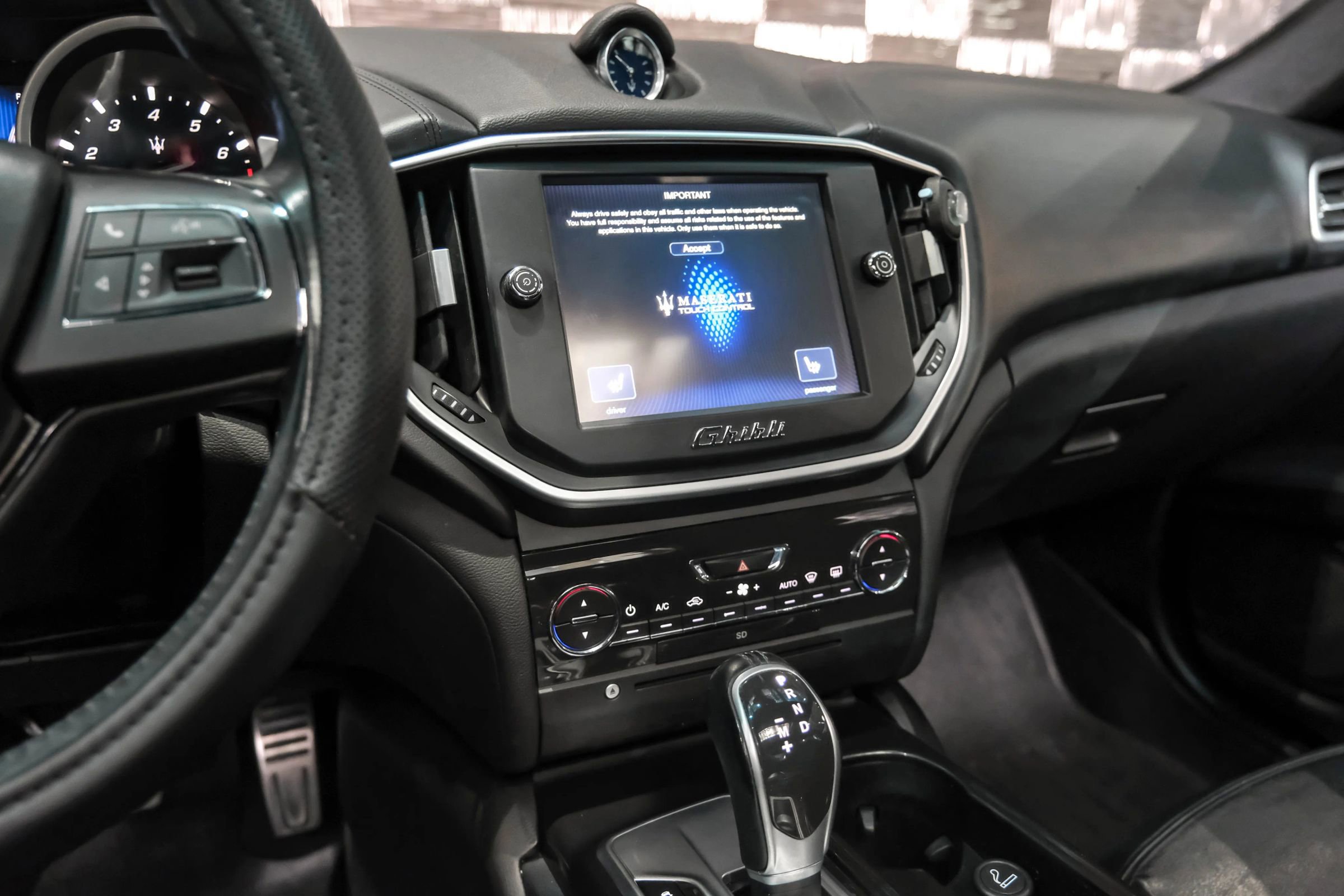 Used 2016 Maserati Ghibli S image 26