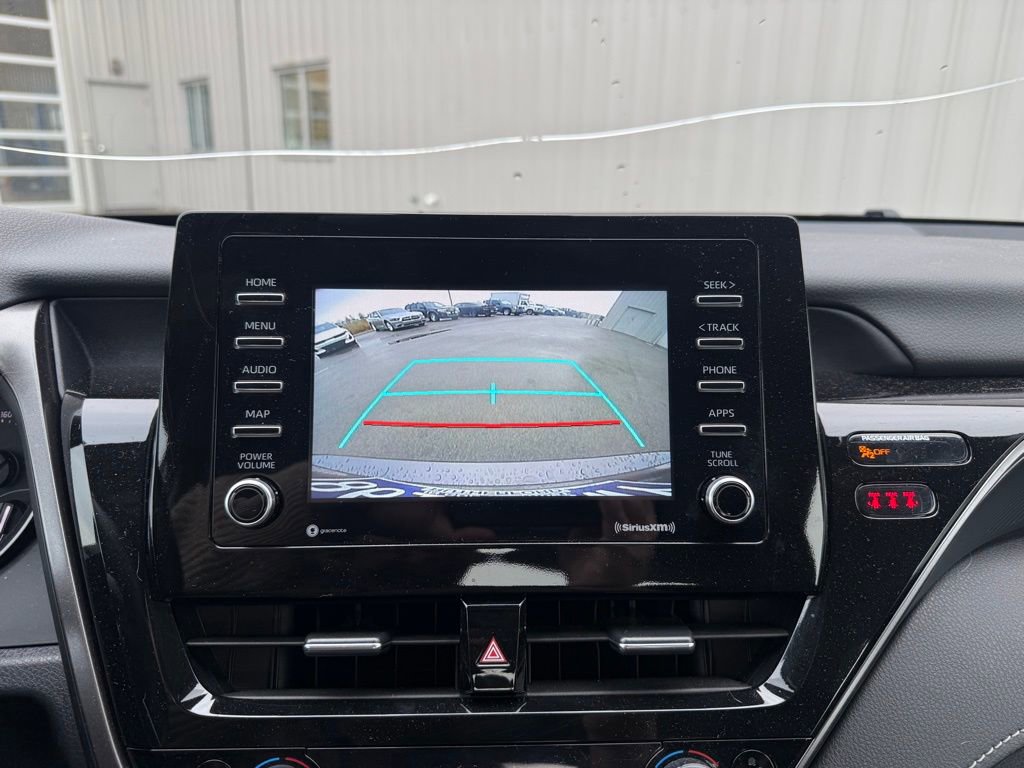 Used 2024 Toyota Camry SE image 17