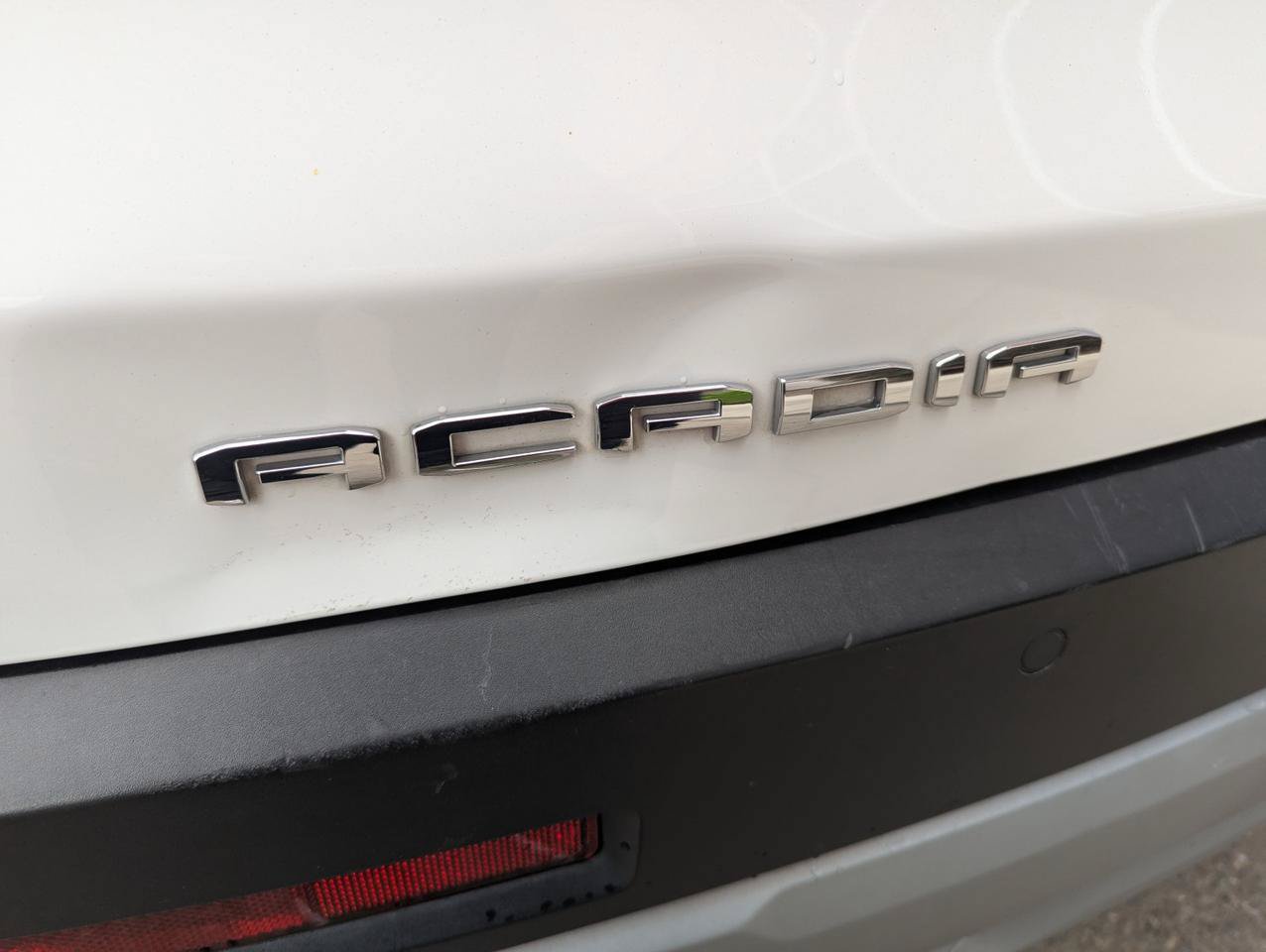 Used 2023 GMC Acadia SLT AWD/4WD image 25