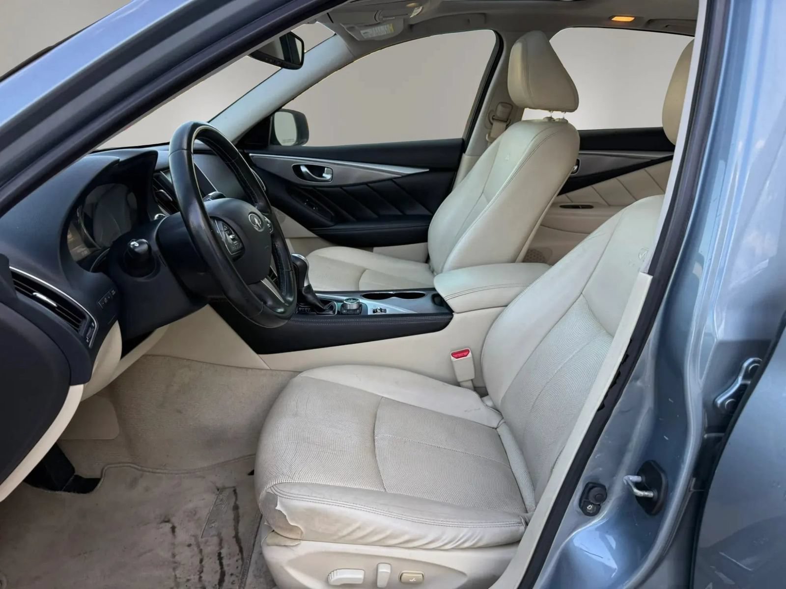 Used 2014 INFINITI Q50 Premium w/ Navigation Package RWD image 11