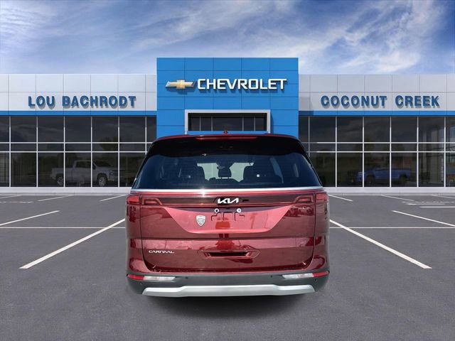 Used 2024 Kia Carnival LX image 7