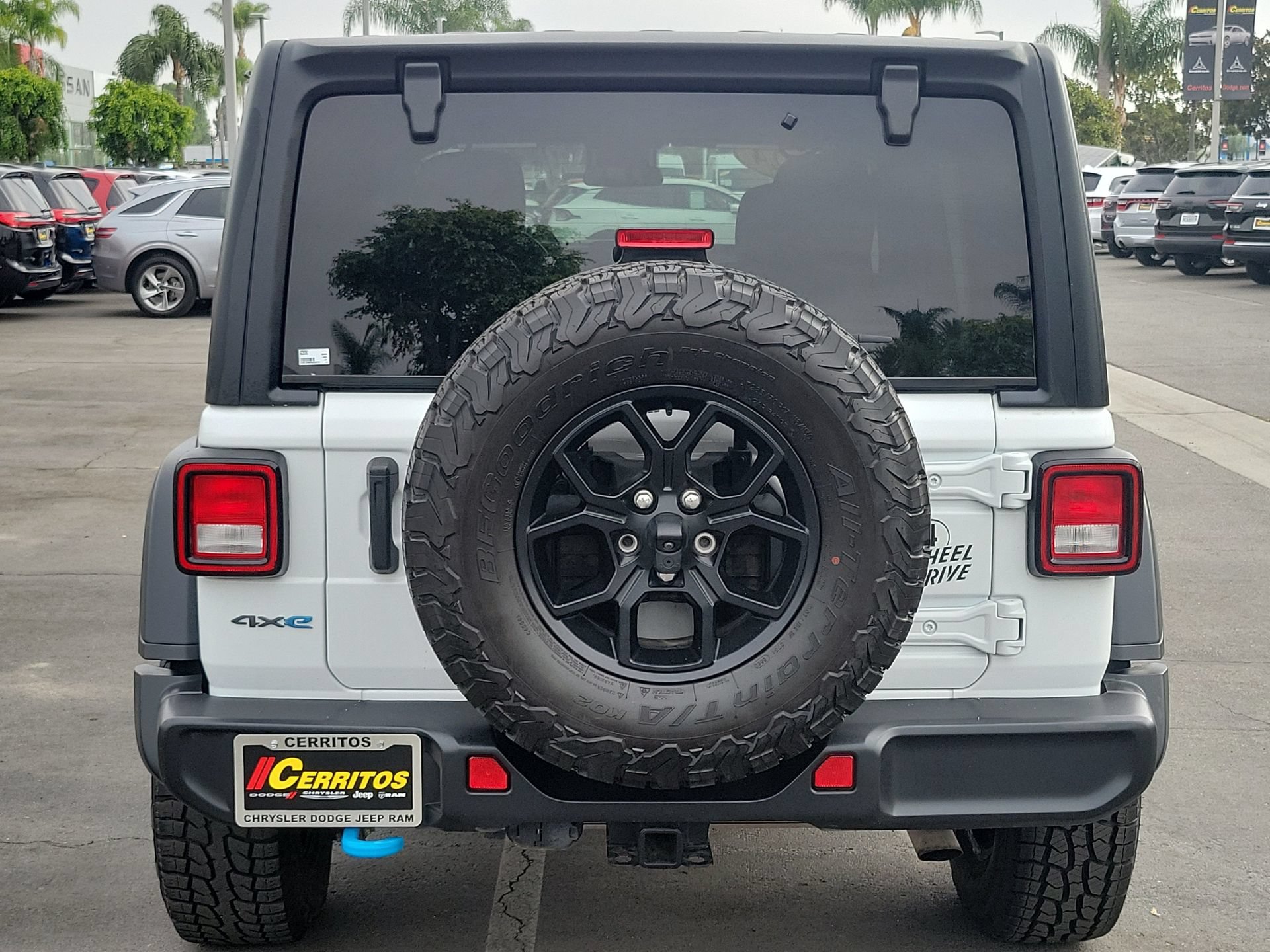 Certified 2024 Jeep Wrangler Unlimited AWD/4WD image 3