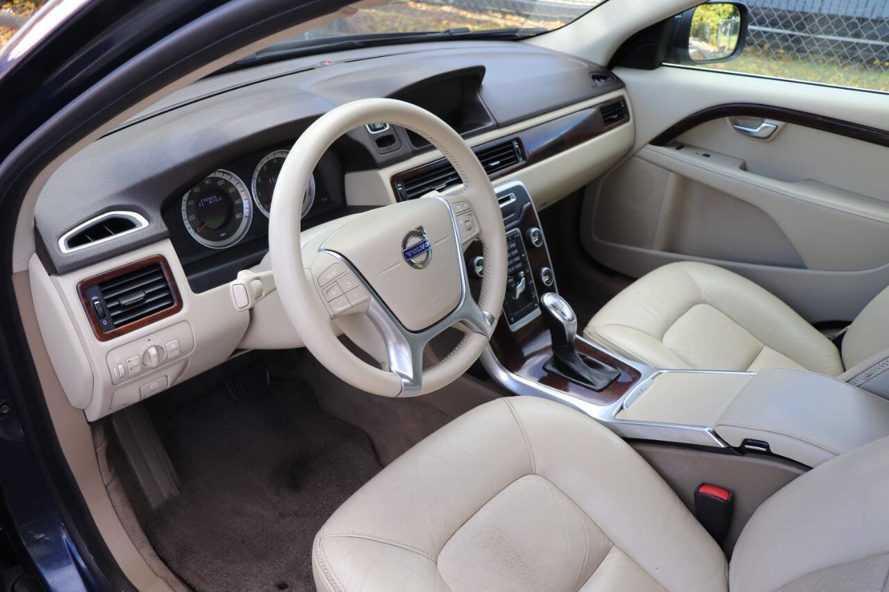 Used 2013 Volvo XC70 T6 image 11