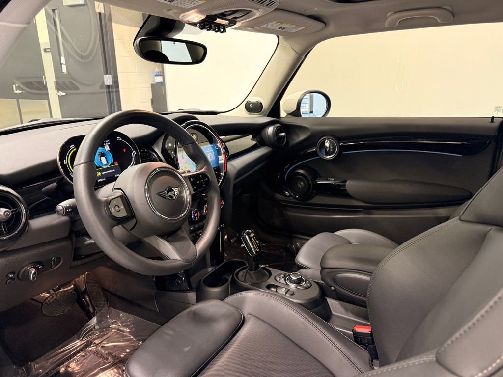 Certified 2024 MINI Cooper SE image 12