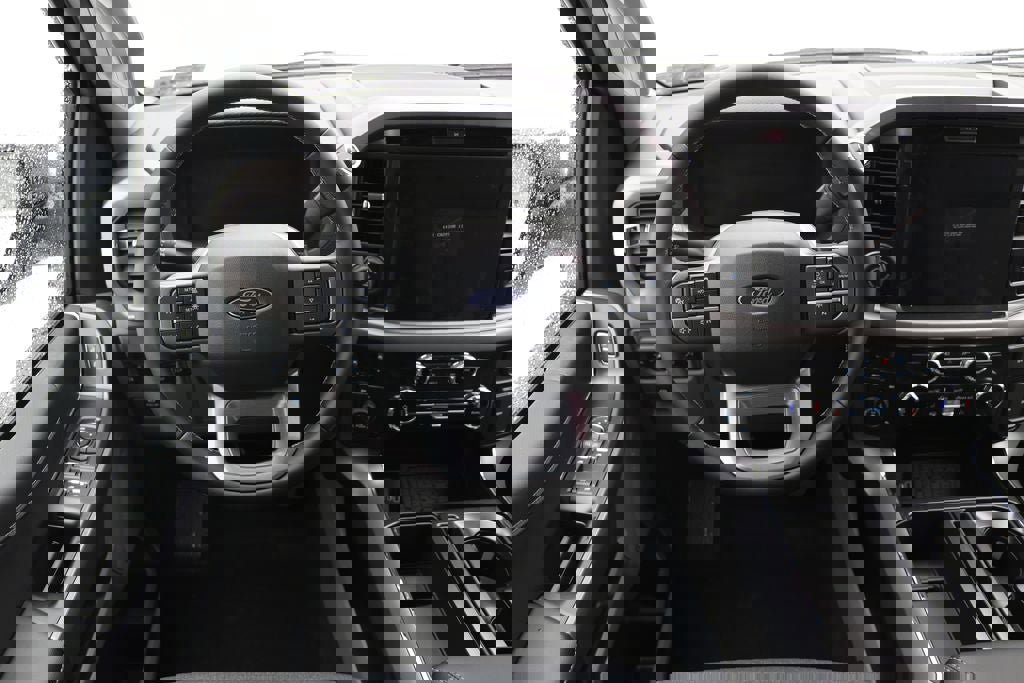 New 2025 Ford F150 XLT w/ Equipment Group 302A MID image 8