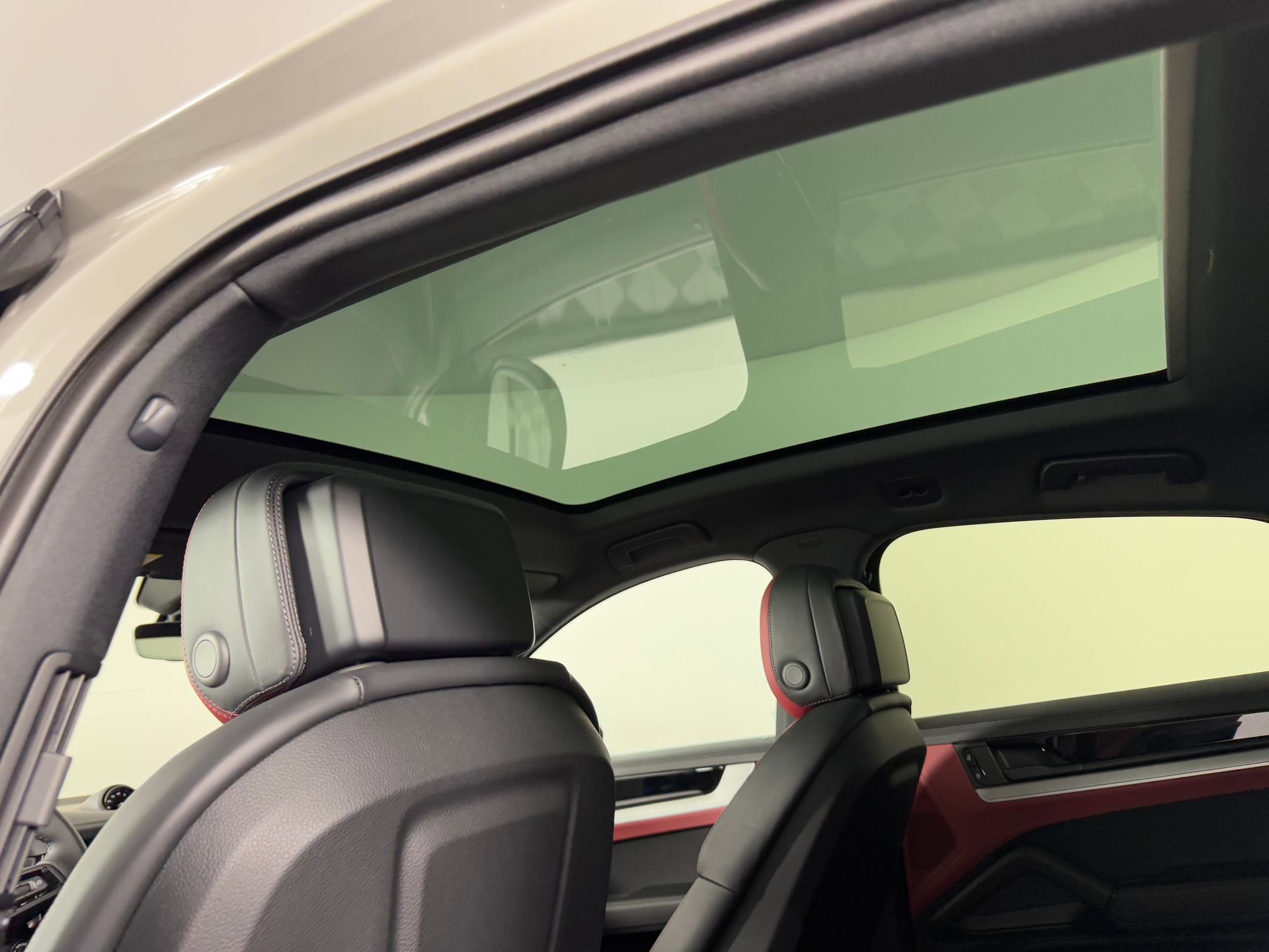 New 2026 Porsche Cayenne S image 16