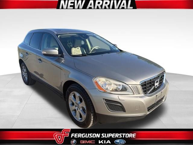 Used 2013 Volvo XC60 3.2 AWD/4WD image 1