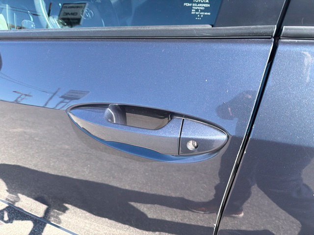 Used 2017 Toyota Corolla LE w/ Carpet Mat Package (TMS) FWD image 30