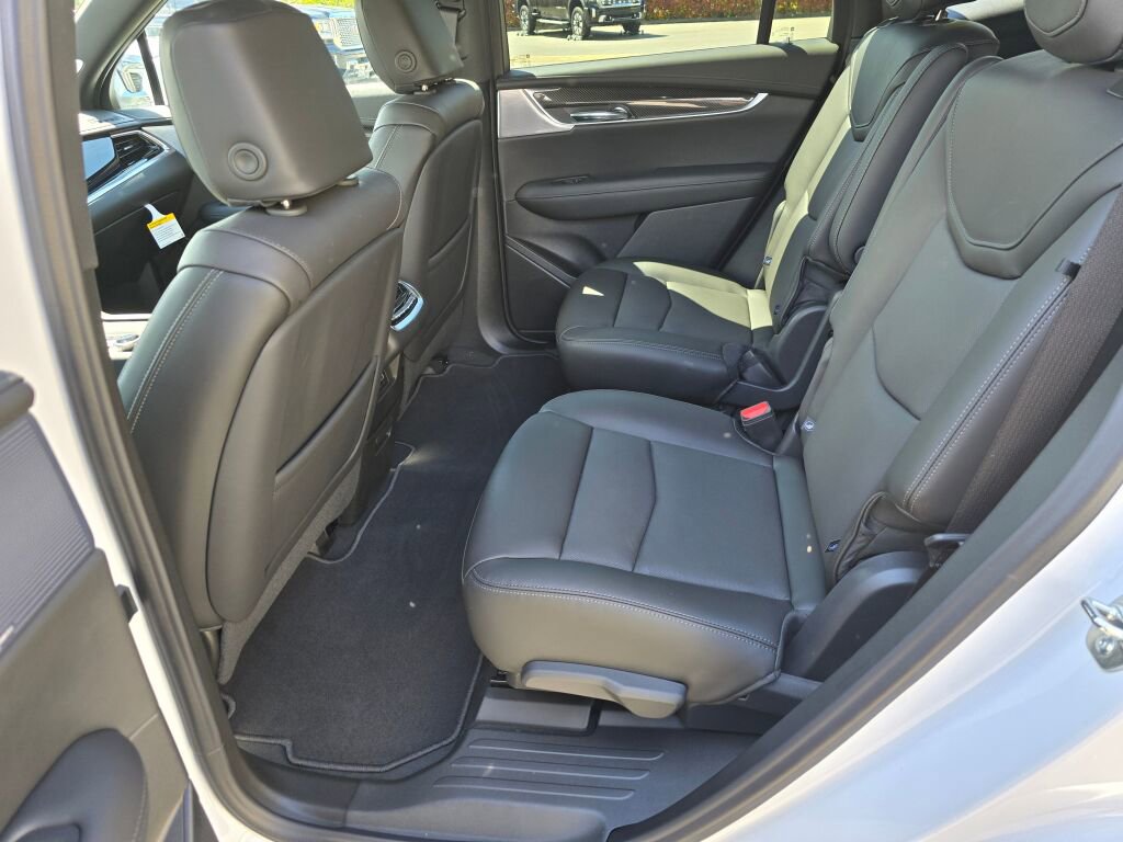 New 2025 Cadillac XT6 Sport image 16