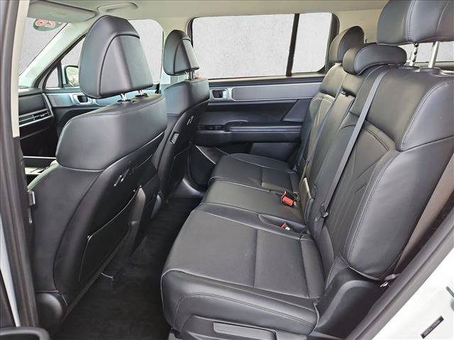 Used 2026 Hyundai Santa Fe SEL FWD image 16