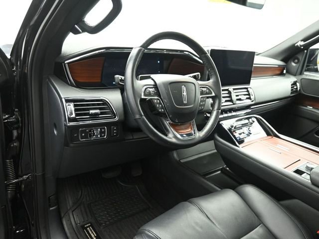 Certified 2023 Lincoln Navigator Reserve AWD/4WD image 9