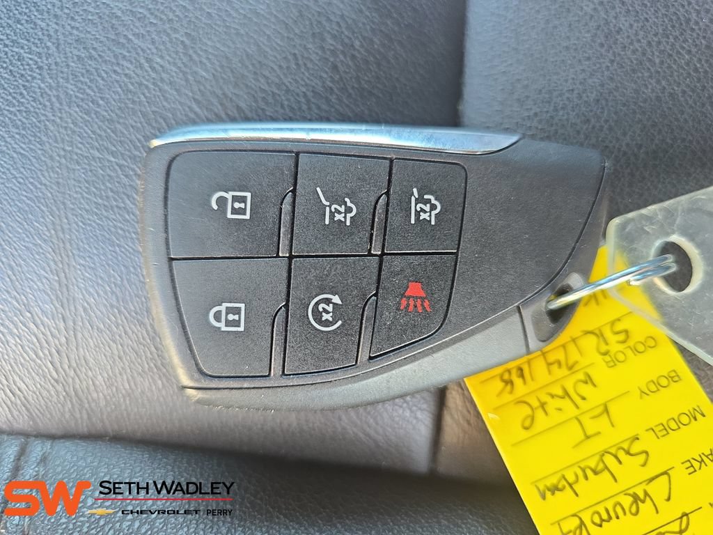 Used 2025 Chevrolet Suburban LT AWD/4WD image 36