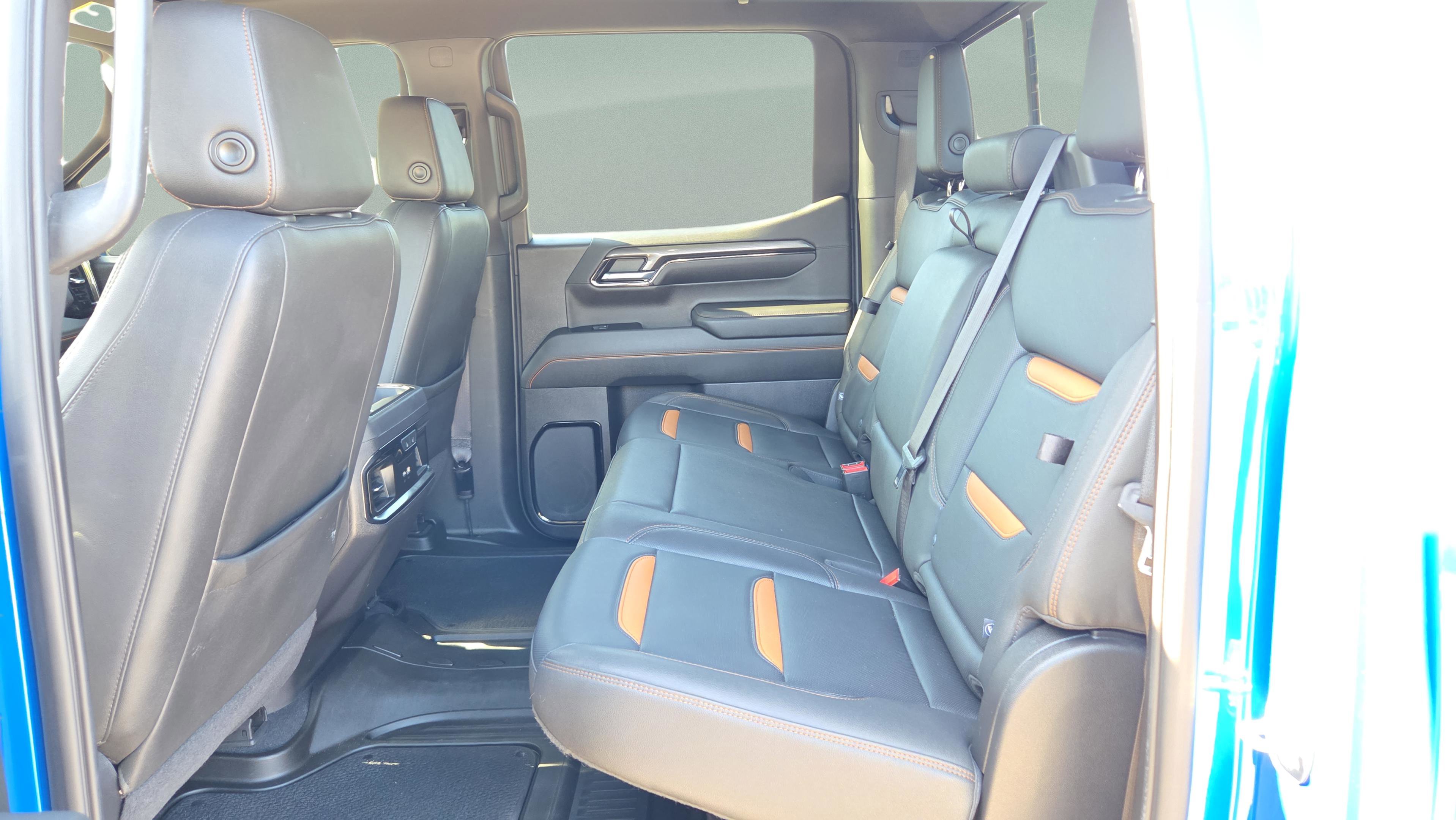 Used 2023 GMC Sierra 1500 AT4 w/ AT4 Premium Package image 10