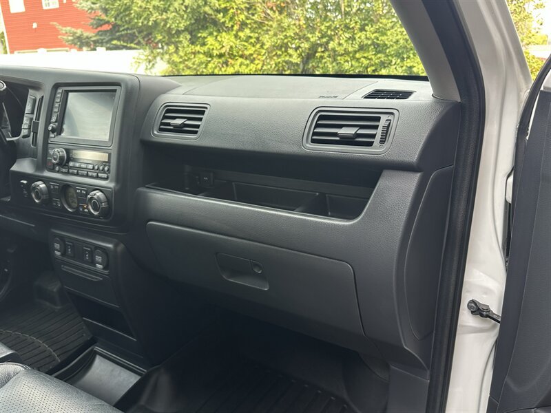 Used 2014 Honda Ridgeline SE image 27