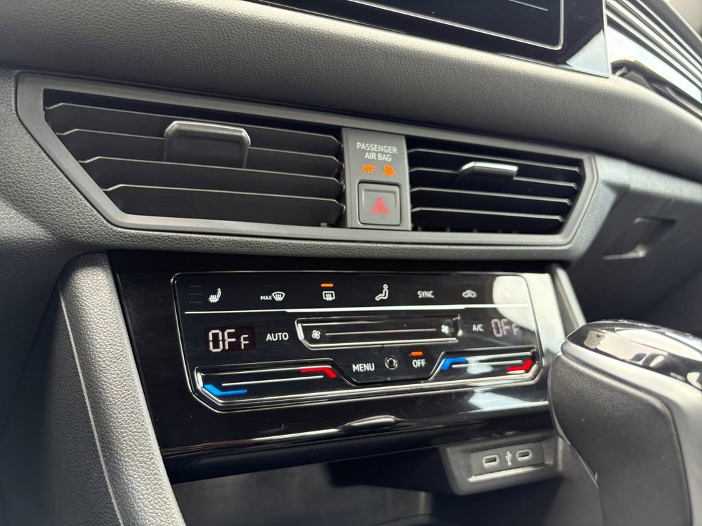Used 2025 Volkswagen Jetta Sport FWD image 24